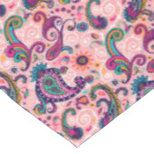 かわいらしいピンクのペイズリーパターン テーブルクロス (アングル)