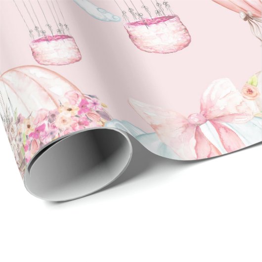 かわいらしいピンクの花のシックな熱気の気球 ラッピングペーパー (ロールコーナー)