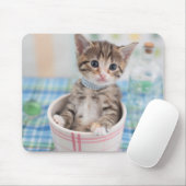 かわいらしいリボンを持つMunchkinの子ネコ マウスパッド (マウス)