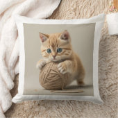 かわいらしい子ネコかわいい クッション (ブランケット)