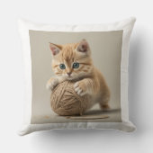 かわいらしい子ネコかわいい クッション (裏面)