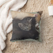 かわいらしい子猫枕 クッション (ブランケット)