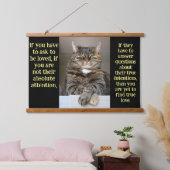 かわいらしい猫見ている 吊り下げ型タペストリー (寝室)