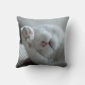 かわいらしい白猫装飾用クッション クッション (裏面)