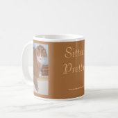 かわいらしい着席 コーヒーマグカップ (正面左)