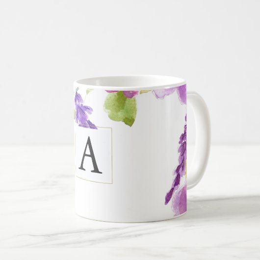かわいらしい紫色の水彩画の花柄のモノグラム コーヒーマグカップ (正面右)