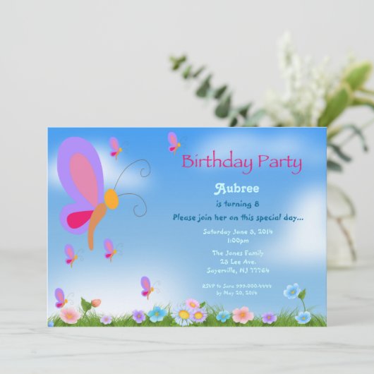 かわいらしい蝶誕生日のパーティの招待状 招待状 (スタンド正面)