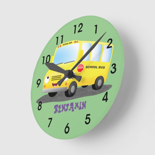 かわいらしい黄色いスクールバスの漫画 ラウンド壁時計 (傾斜)