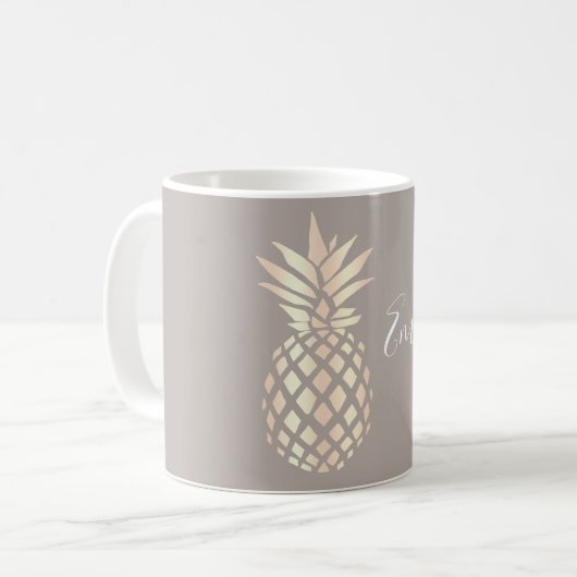 かわいらしくエレガントな銅のばら色の金ゴールドのパイナップル及び灰色 コーヒーマグカップ (正面左)