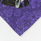 かわいらしく白い回転木馬の馬 フリースブランケット (角)