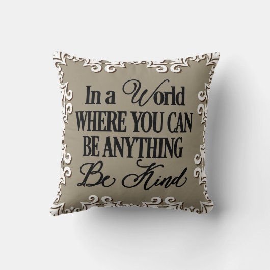 かわいらしく装飾的な枕。 世界 クッション (裏面)