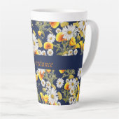 かわいらしカモミール&ポピーパーソナライズされたズ カフェラテマグ (右アングル)