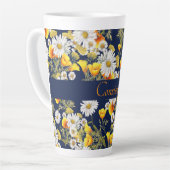 かわいらしカモミール&ポピーパーソナライズされたズ カフェラテマグ (左アングル)