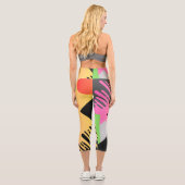 かわいらしグラデーション背景ピンク白黒 カプリレギンス (裏面)