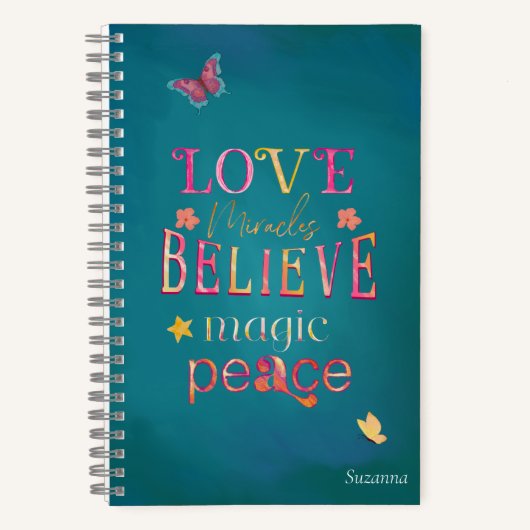 かわいらしタイポグラフィ蝶ピンクの名前 ノートブック (正面)