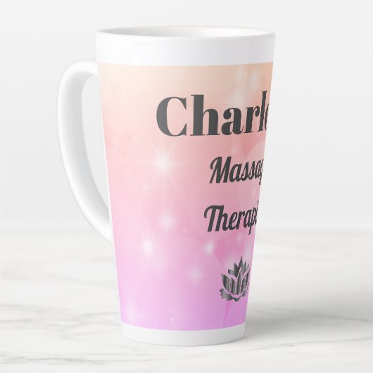 かわいらしパーソナライズされたマッサージセラピストラテマグカップ カフェラテマグ (左アングル)