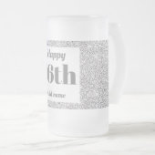 かわいらしパーソナライズされた誕生日グラスのマグギフト16th フロストグラスビールジョッキ (正面右)
