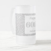 かわいらしパーソナライズされた誕生日グラスのマグギフト60th フロストグラスビールジョッキ (正面左)