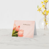 かわいらしピンクのシンプルチューリップのフローラ考えるの皆さん カード (黄色い花)