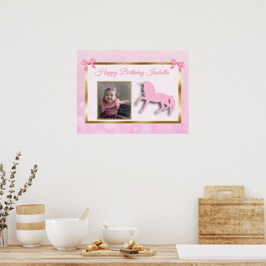 かわいらしピンクパーソナライズされたユニコーン虹のバナー ポスター (キッチン)