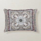 かわいらしピンク色のアステカインスパイア模様 アクセントクッション (正面)