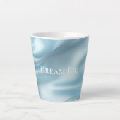 かわいらしフェミニンライトブルーフェイクサテン カフェラテマグ (正面)