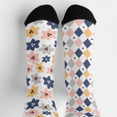 かわいらしフローラとダイヤアーガイルモンドのパターンおもしろい奇数 ソックス (上部)