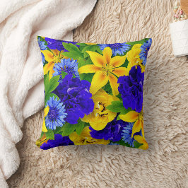 かわいらしフローラの装飾的な目を引く クッション