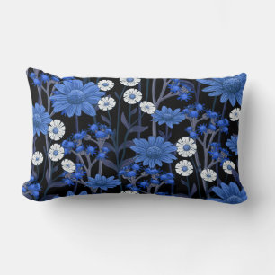 かわいらしフローラの装飾的な目を引く ランバークッション