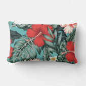 かわいらしフローラの装飾的な目を引く ランバークッション (正面)