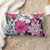 かわいらしフローラの装飾的な目を引く ランバークッション (ブランケット)