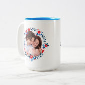 かわいらしモダンフローラリースカスタム写真 ツートーンマグカップ (正面左)