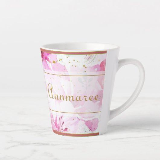 かわいらし名前をカスタムするフローラピンクと金ゴールド カフェラテマグ (右)