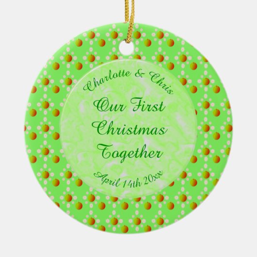 かわいらし春の結婚式りんご セラミックオーナメント (正面)