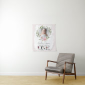 かわいらし赤面フローラワン第1の誕生日ベビー写真 タペストリー (インサイチュ)