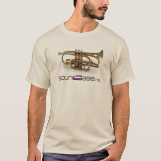 がっしりしたコルネットのティー Tシャツ