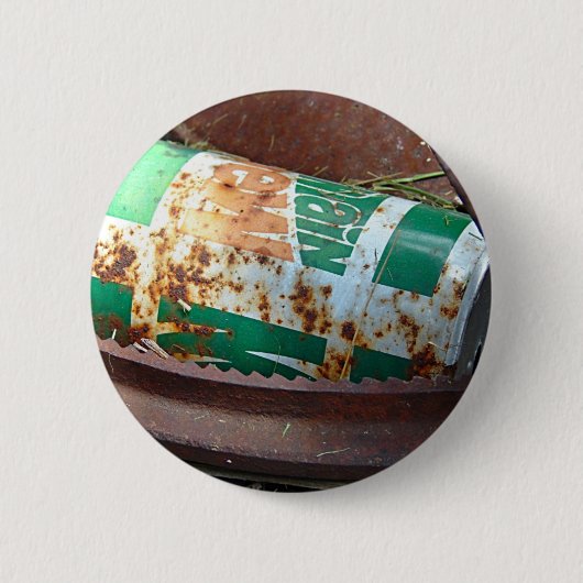 がらくたの山のヴィンテージのソーダ缶 缶バッジ (正面)