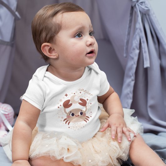 がんベビー:「カニの居心地の良い〔占星術の〕十二宮図スタイル」 ベビーボディスーツ