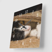 が遊敷壁の時計の下 スクエア壁時計 (傾斜)