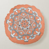 きちんと*~*の白い及び銀製のピンクの曼荼羅 ラウンドクッション (正面)
