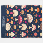 きのこおもしろいピンクブルー水彩模様 フリースブランケット (正面(横))