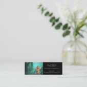 きのこパッチのプロフィールカードに坐っている妖精 スキニー名刺 (スタンド正面)