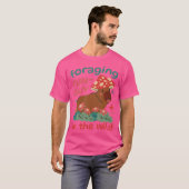 きのこ狩りのカピバラ Tシャツ (正面フル)