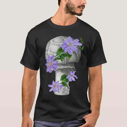 きのこ と すみれの葉と茎の花 Tシャツ (正面)