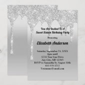 きらきらと輝くシルバーのパーソナライズされたスイート16 招待状 (正面/裏面)