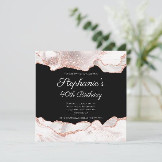 きらきらと輝くローズゴールド ホワイトアゲート 40歳の誕生日 ブラック 招待状 (スタンド正面)