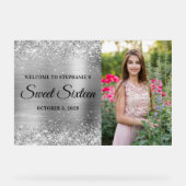 きらびやかなシルバーフォイルSweet sixteenへようこそ アクリルサイン (正面)