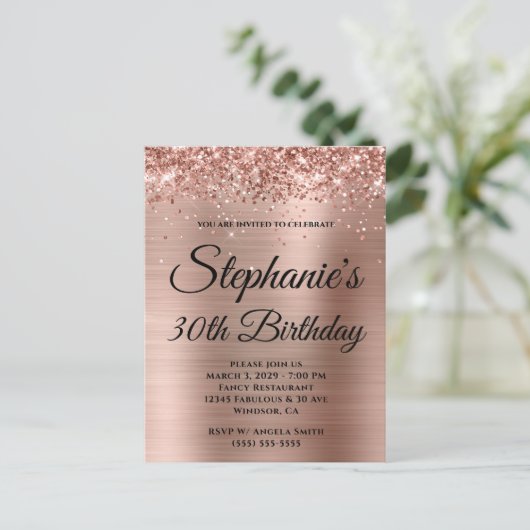 きらびやかなバラ金ゴールドファンシーモノグラム30th誕生日 インビテーションポストカード (スタンド正面)