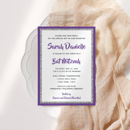 きらびやかなバルミツワーパープルとシルバーの長方形 招待状