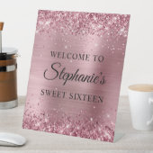 きらびやかなピンクのフォイルSweet sixteenへようこそ 台座サイン (インサイチュ)